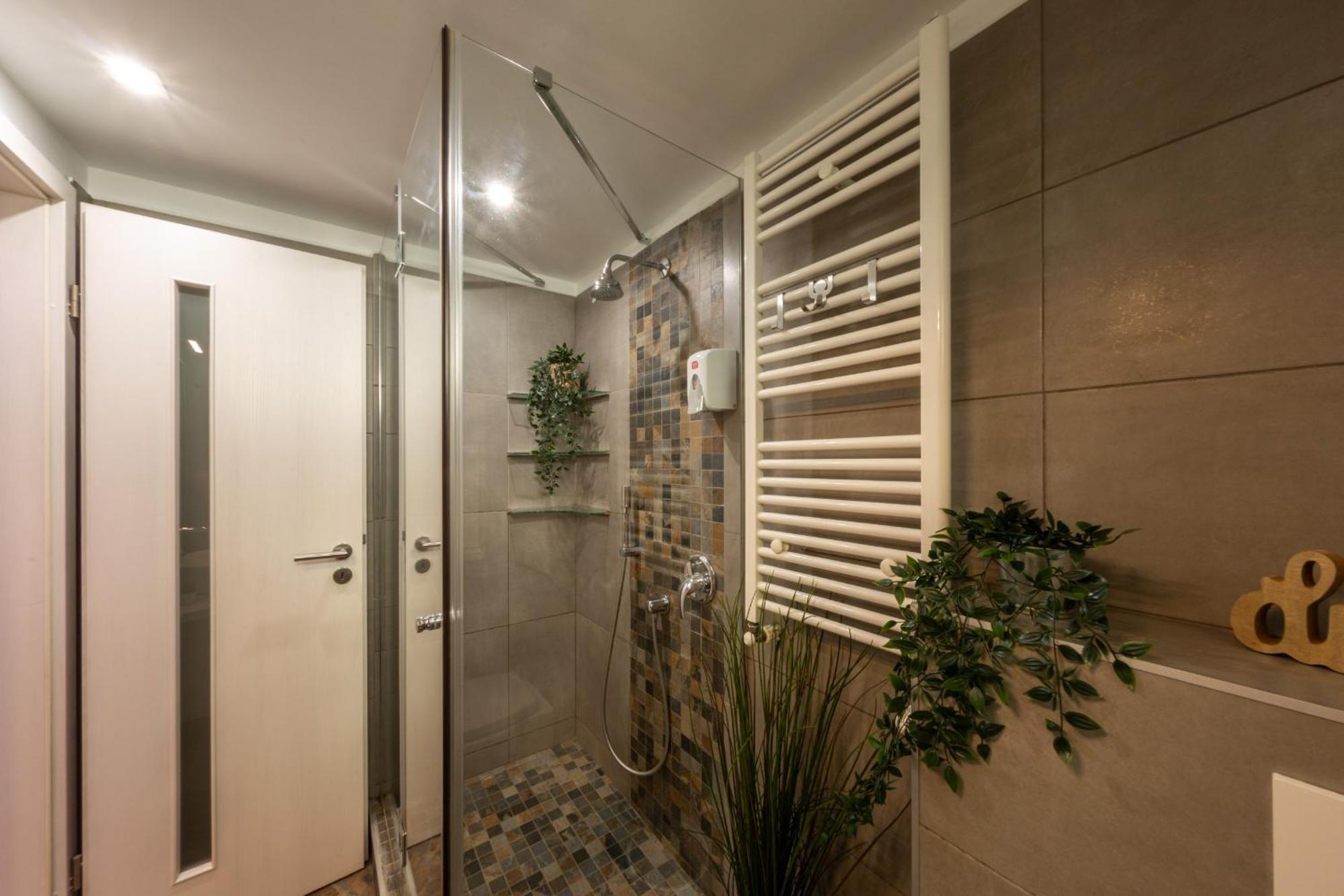 Modern 1Br Apt In The Old Town: The Perfect Choice Bucareste Exterior foto